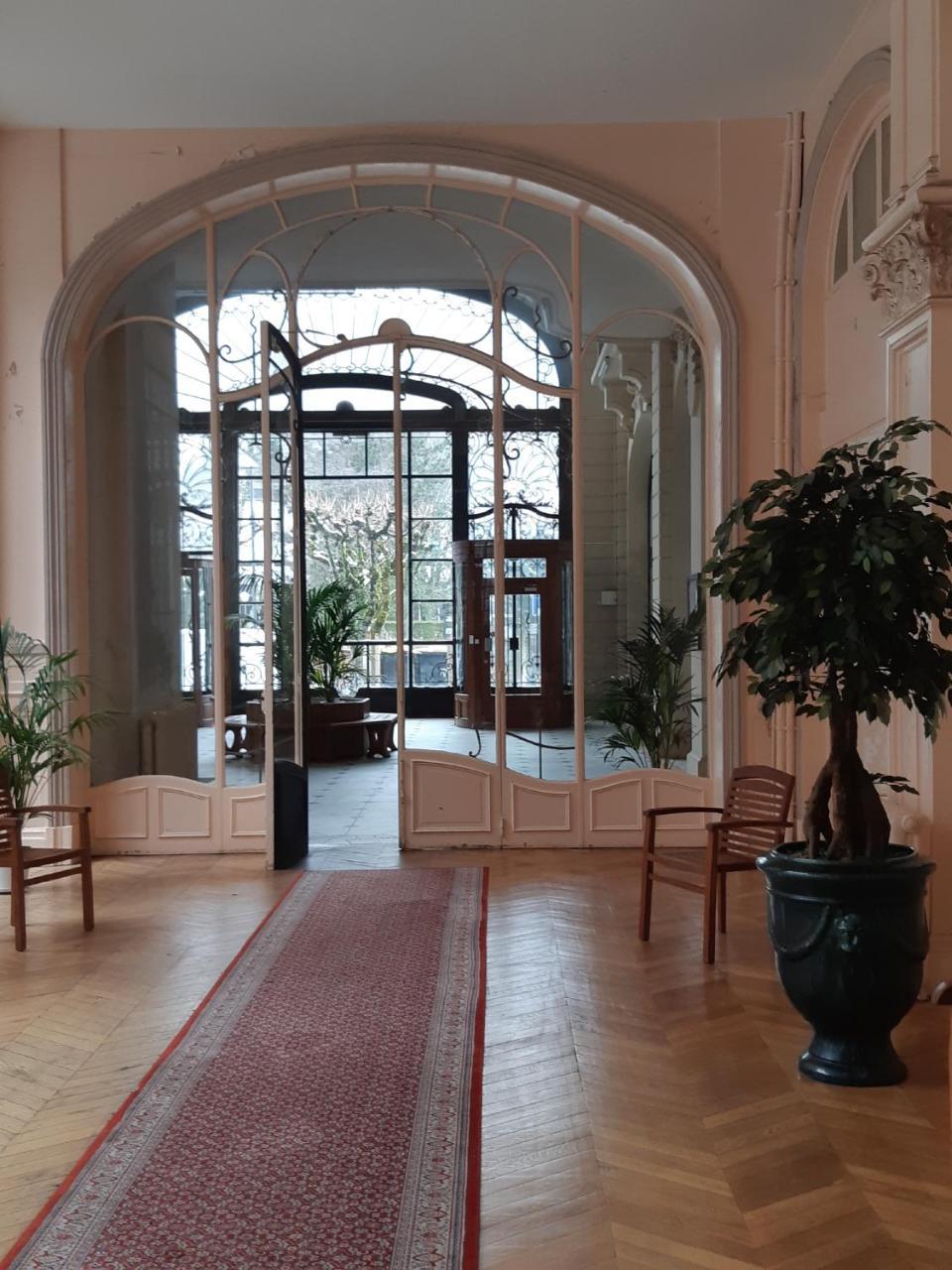 Апартаменты Le Sarciron Ле-Мон-Дор Экстерьер фото
